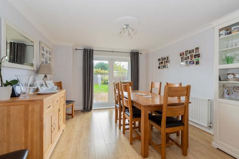 23 Springate Field, Slough, SL3 7DH
