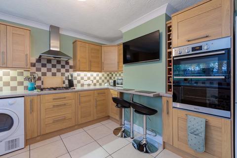 23 Springate Field, Slough, SL3 7DH