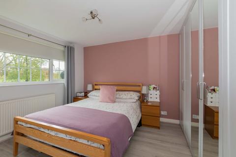 23 Springate Field, Slough, SL3 7DH