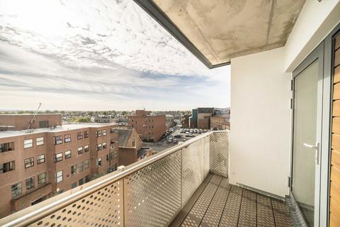 2 bedroom flat to rent, Stanley Road, London SW19