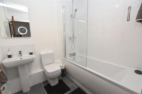 undefined, Wayletts, Leigh-On-Sea