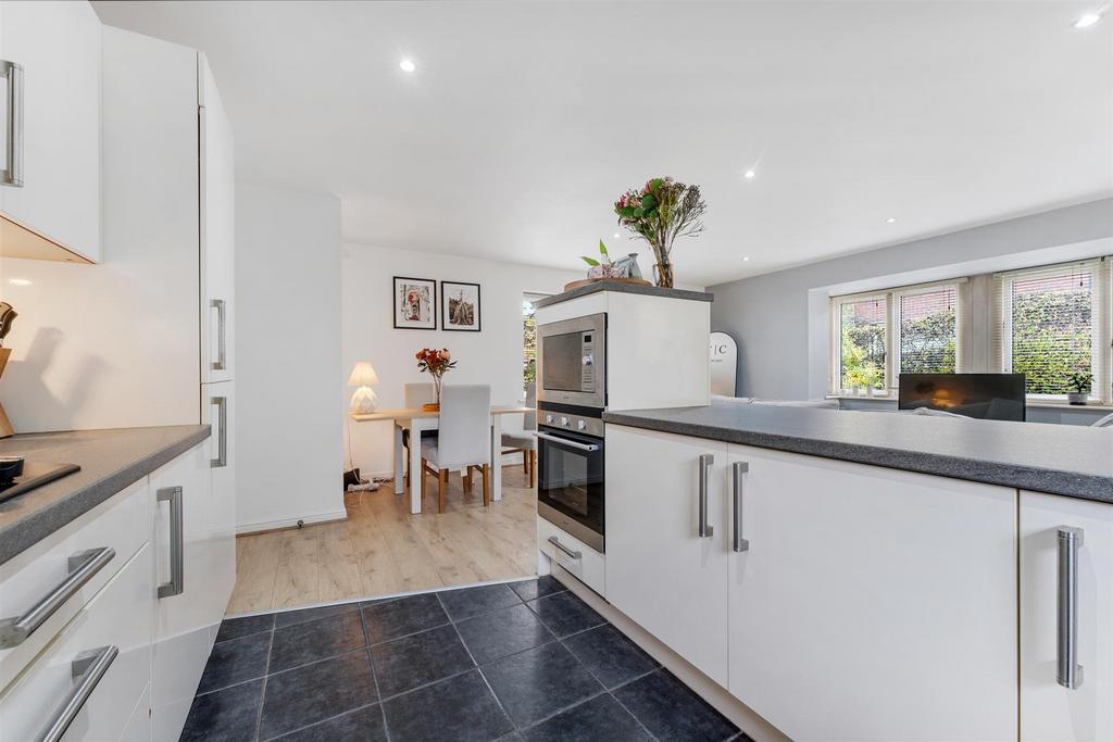 Kitchen 4