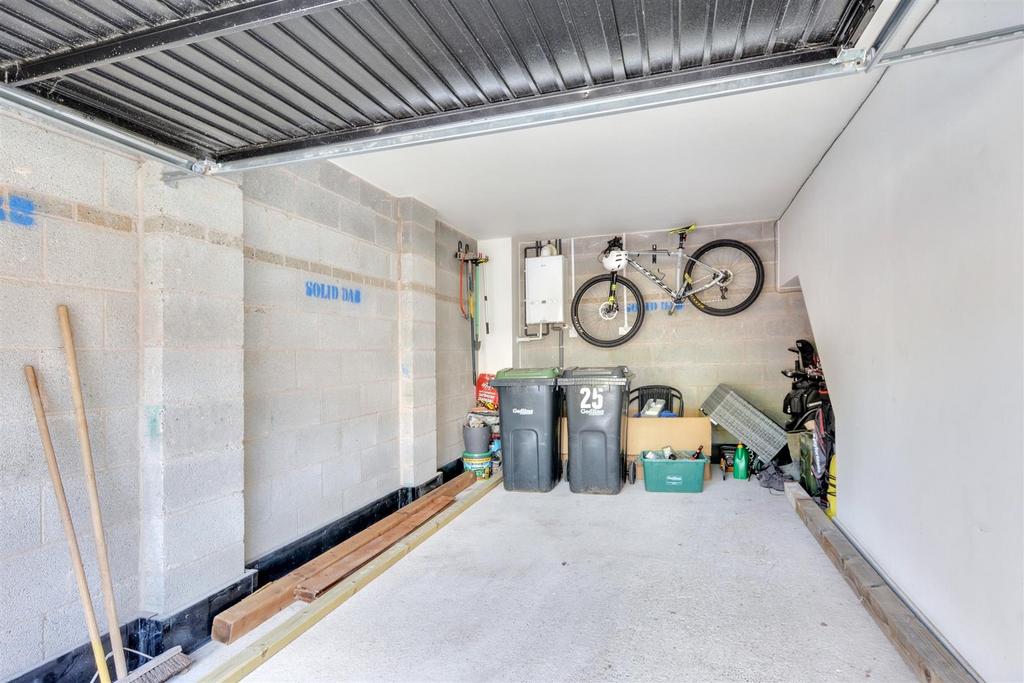 Garage.jpeg
