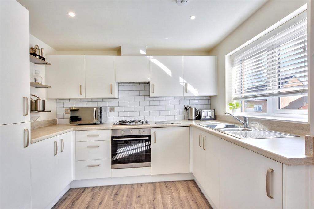 Kitchen 1.jpeg