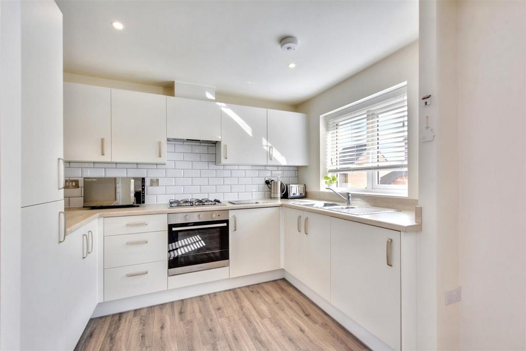 Kitchen 2.jpeg