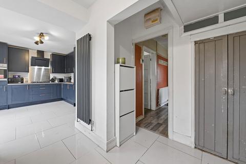 3 bedroom end of terrace house for sale, Almond Road, Kettering NN16