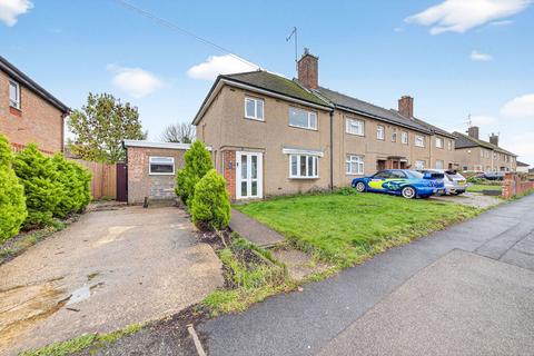 3 bedroom end of terrace house for sale, Almond Road, Kettering NN16