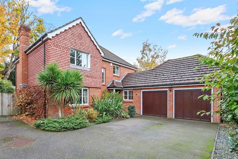 5 bedroom detached house for sale, Quarry Gardens, Leatherhead, Surrey, KT22