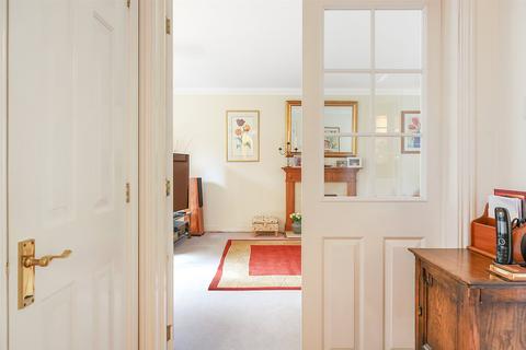 5 bedroom detached house for sale, Quarry Gardens, Leatherhead, Surrey, KT22