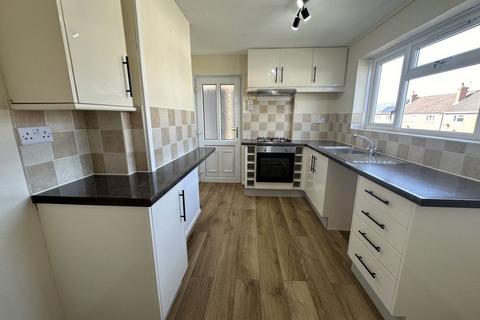 3 bedroom terraced house to rent, GLOSTERS PARADE, NEW INN, NP4 0NF