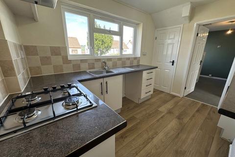 3 bedroom terraced house to rent, GLOSTERS PARADE, NEW INN, NP4 0NF