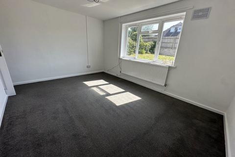 3 bedroom terraced house to rent, GLOSTERS PARADE, NEW INN, NP4 0NF