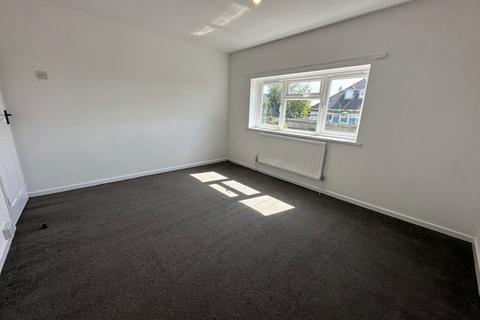 3 bedroom terraced house to rent, GLOSTERS PARADE, NEW INN, NP4 0NF
