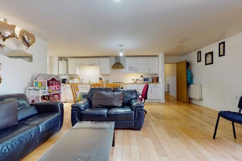 Laugan Walk, London, SE17