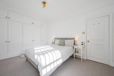 2 bedroom maisonette to rent, Fulham Road, Parsons Green, London, SW6