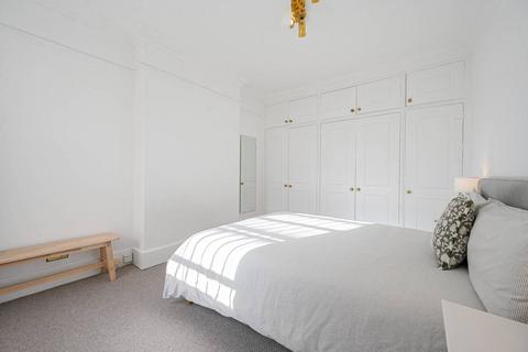 2 bedroom maisonette to rent, Fulham Road, Parsons Green, London, SW6