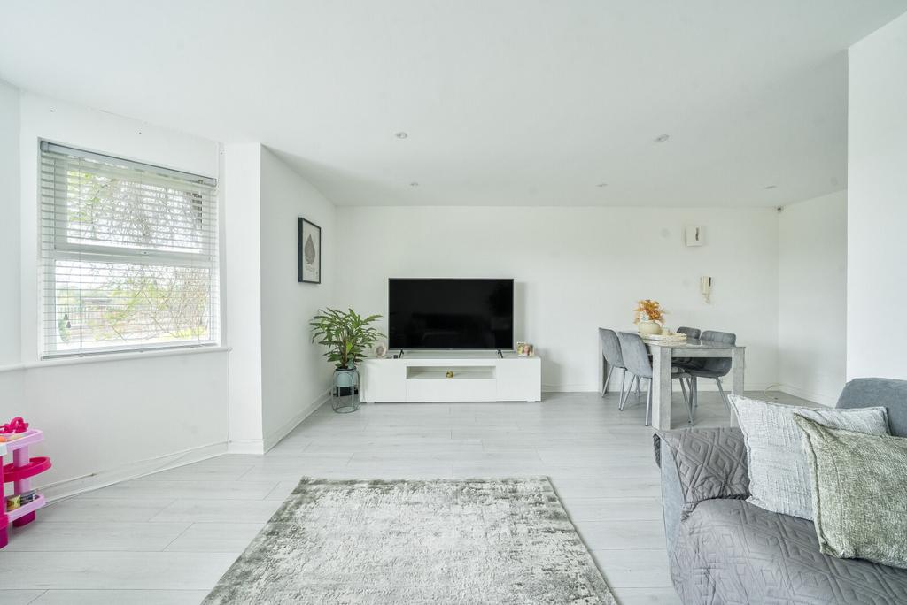 Sitting/Dining Room