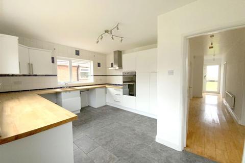 3 bedroom bungalow for sale, Littlefield Lane, Marshchapel, Grimsby