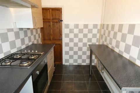 2 bedroom terraced house to rent, Horsfall Street, Morley