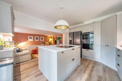 4 bedroom link detached house for sale, Butts Road, Alton, Hampshire, GU34