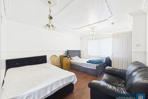 undefined, Eversley Drive, Bradford, West Yorkshire, BD4