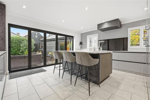 4 bedroom detached house for sale, Maldon Road, Sandon, CM2