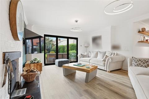 4 bedroom detached house for sale, Maldon Road, Sandon, CM2