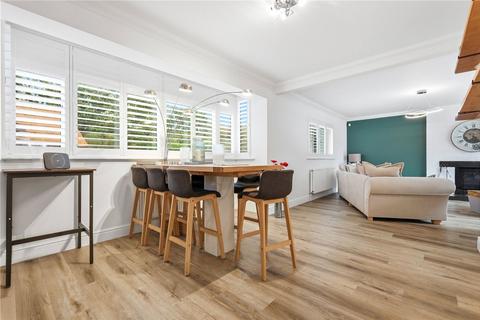 4 bedroom detached house for sale, Maldon Road, Sandon, CM2