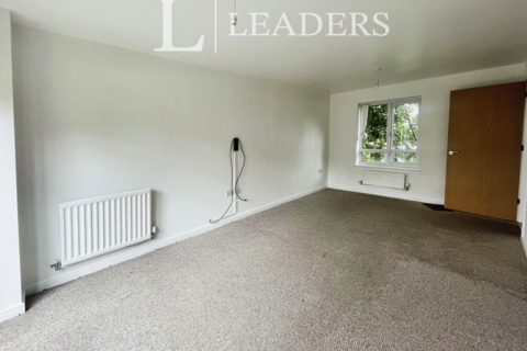 3 bedroom terraced house to rent, Greene Way, M7
