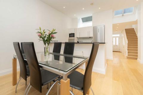 undefined, Lancaster Mews, London W2