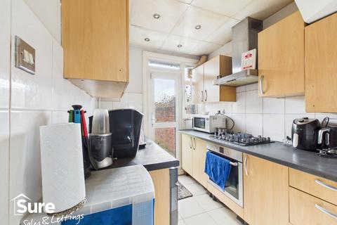 undefined, St. Peters Road, Southall, Greater London, UB1