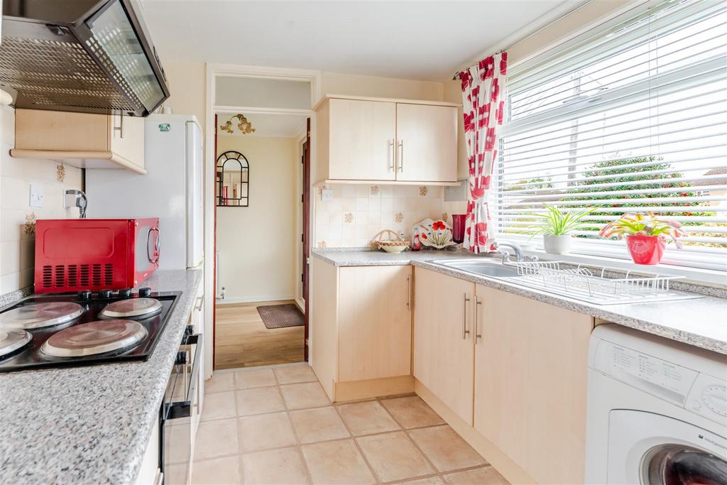 2 Tripps Corner, Yatton, BS49 4 JW 54.jpg