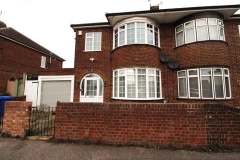 3 bedroom house for sale, St. Helens Road, Sheerness