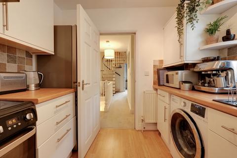 2 bedroom flat for sale, Lower Church Road, Burgess Hill, RH15
