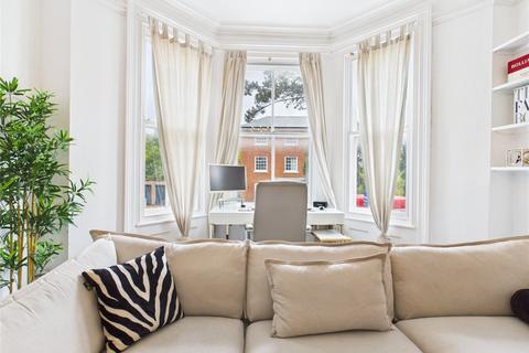 2 bedroom maisonette for sale, Waterden Road, Surrey GU1