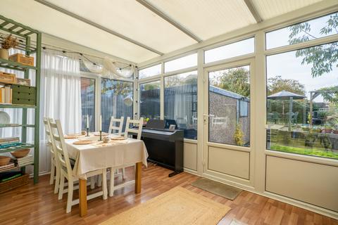 27 Parkland Gardens, Leeds, LS6 4PG