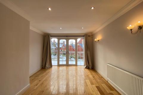 3 bedroom detached bungalow to rent, Western Terrace, The Park, Nottingham, Nottinghamshire, NG7