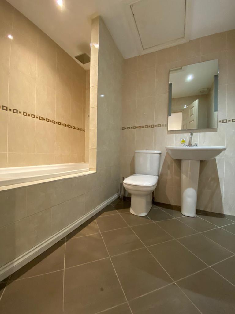 12 WT bathroom 2