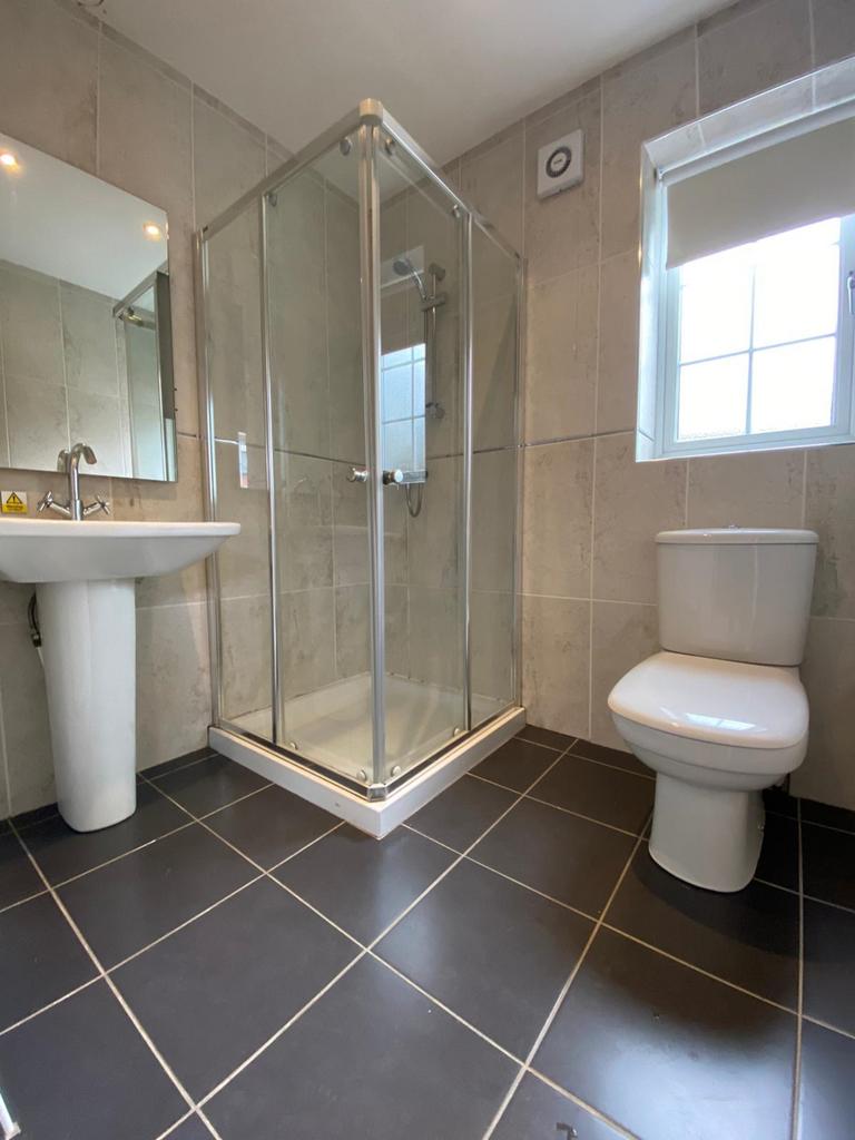 12 WT bathroom3