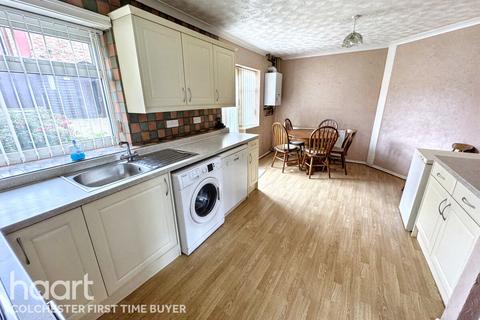 3 bedroom semi-detached house for sale, Bergholt Road, Colchester