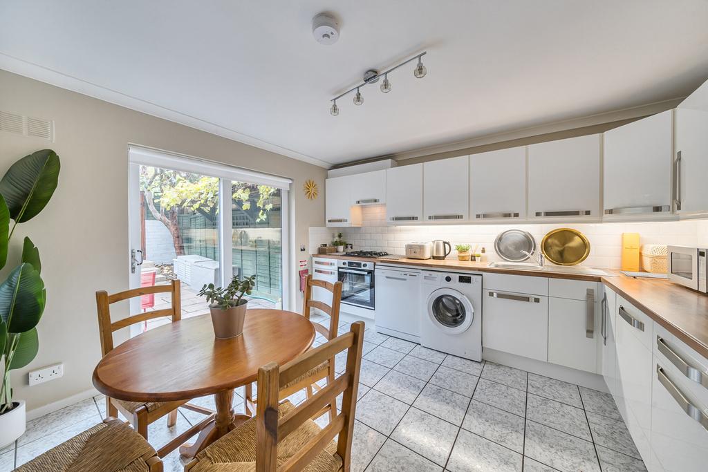 Kitchen/Dining