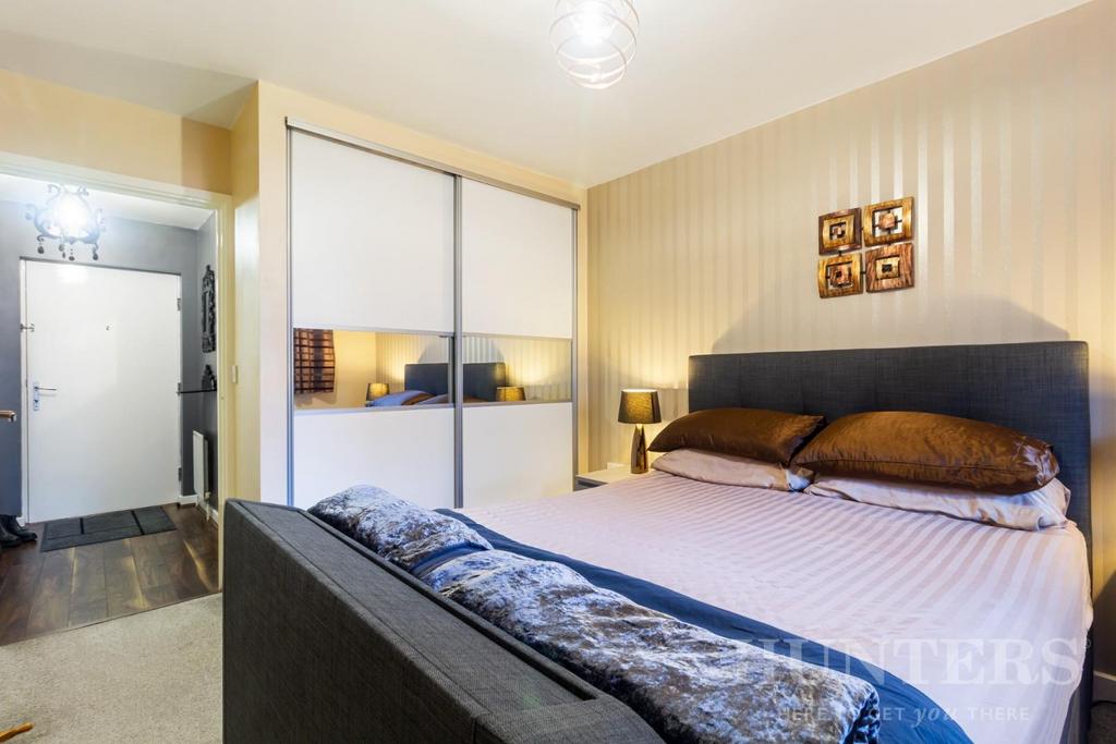 Flat 51, 143 Broad Lane N15 4 QH-10.jpg