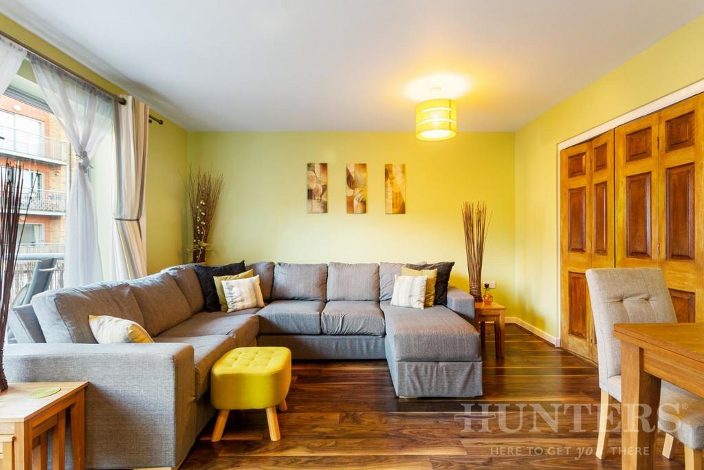 Flat 51, 143 Broad Lane N15 4 QH-2.jpg