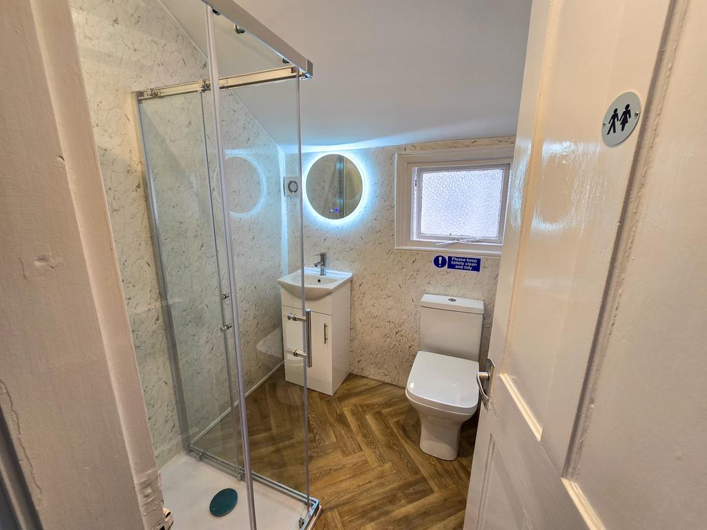 Whats App Image 2025-10-08 at 11.33.52 (16).jpeg