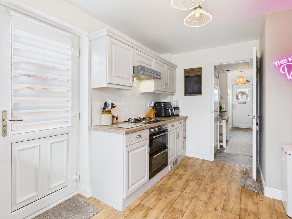 Cam04233 g0 pr0037 still007