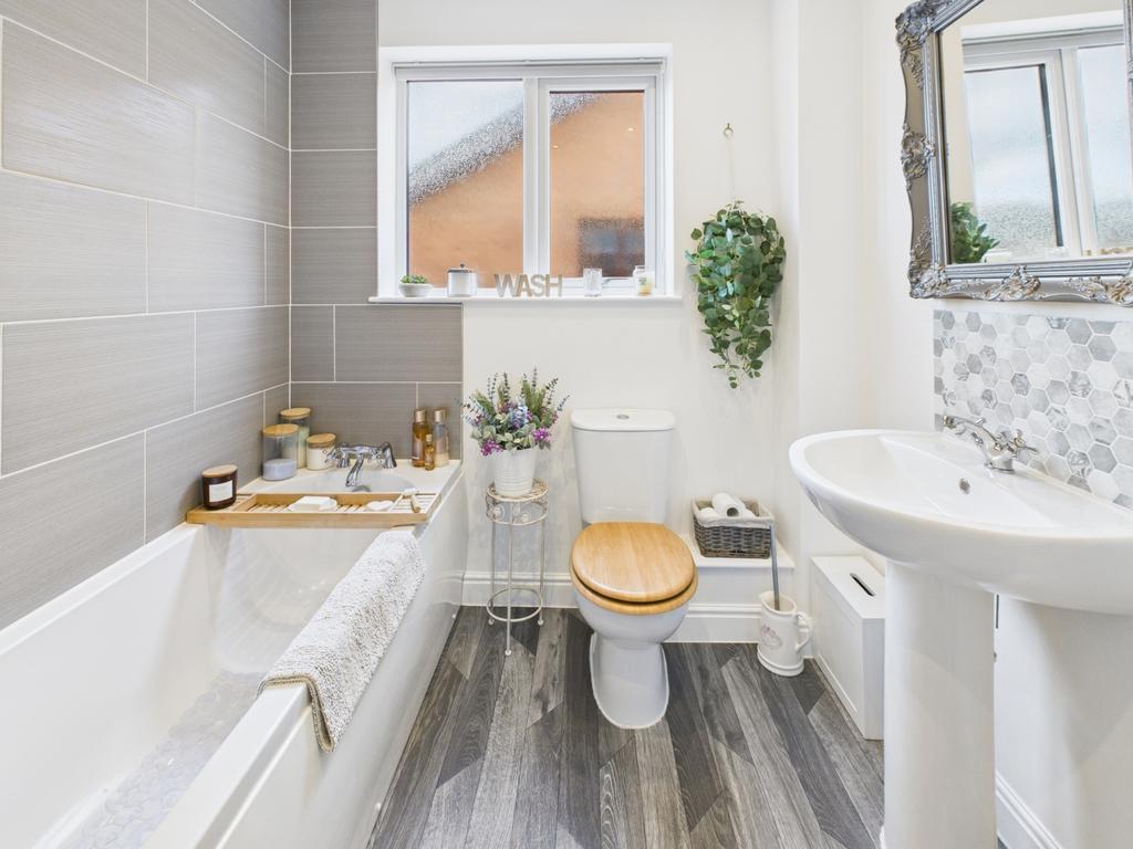 Cam04233 g0 pr0037 still021