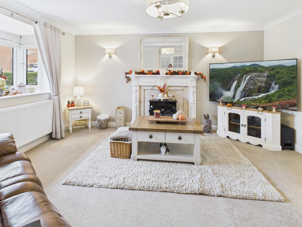 Cam04233 g0 pr0037 still010