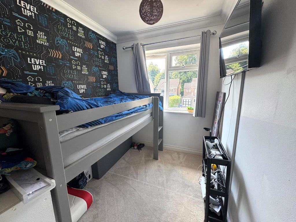 Bed 4.jpg