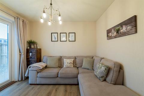 4 bedroom semi-detached house for sale, Elm Lane, Perth