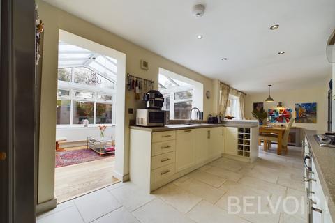5 bedroom semi-detached house to rent, Porthill Drive, Shrewsbury, SY3